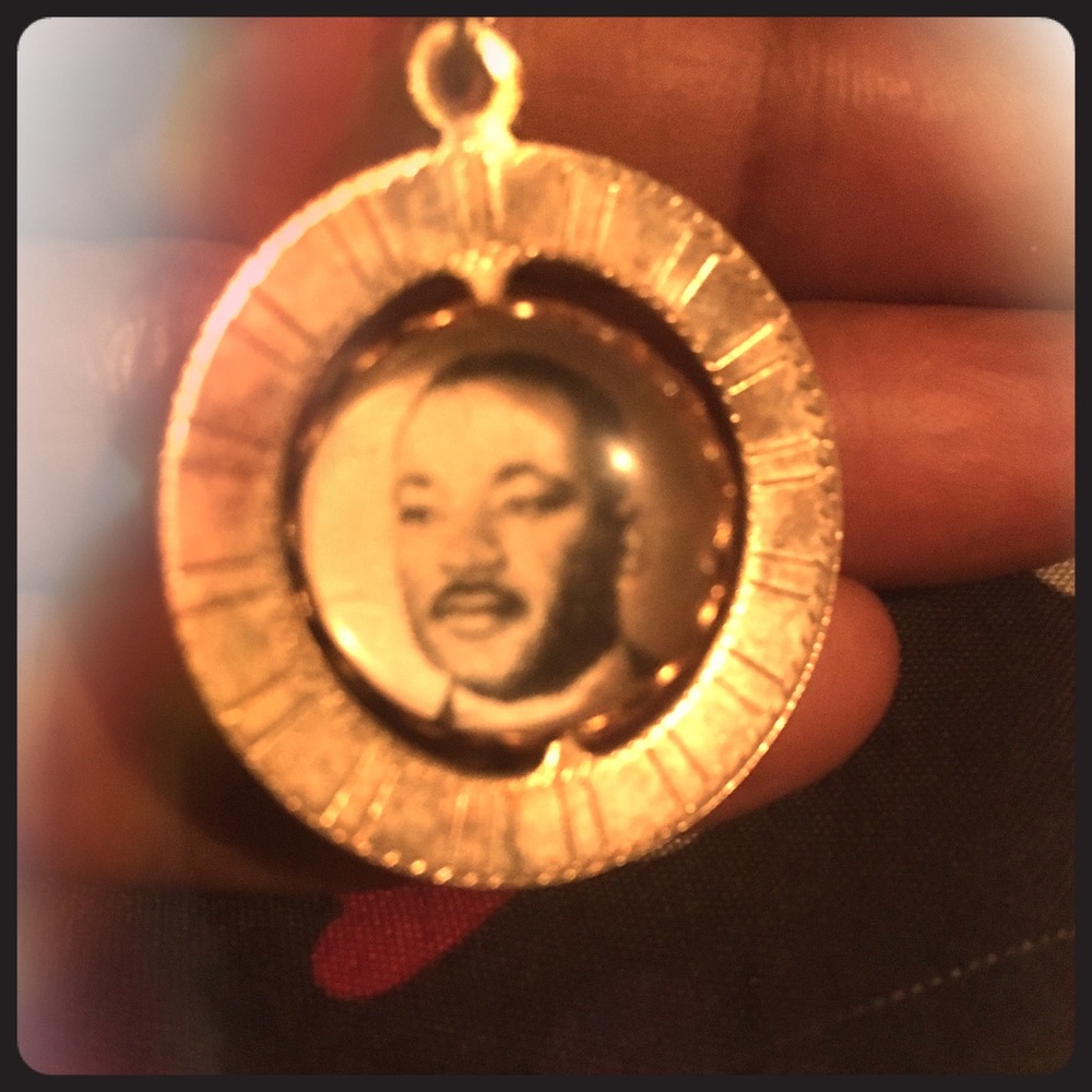 Picture necklace